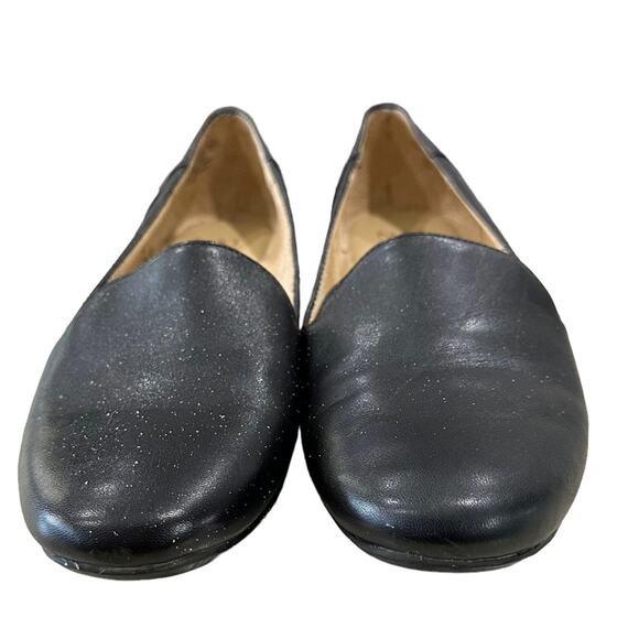 Naturalizer Black soft leather flats slight heel. Size 6.5 - Picture 7 of 10